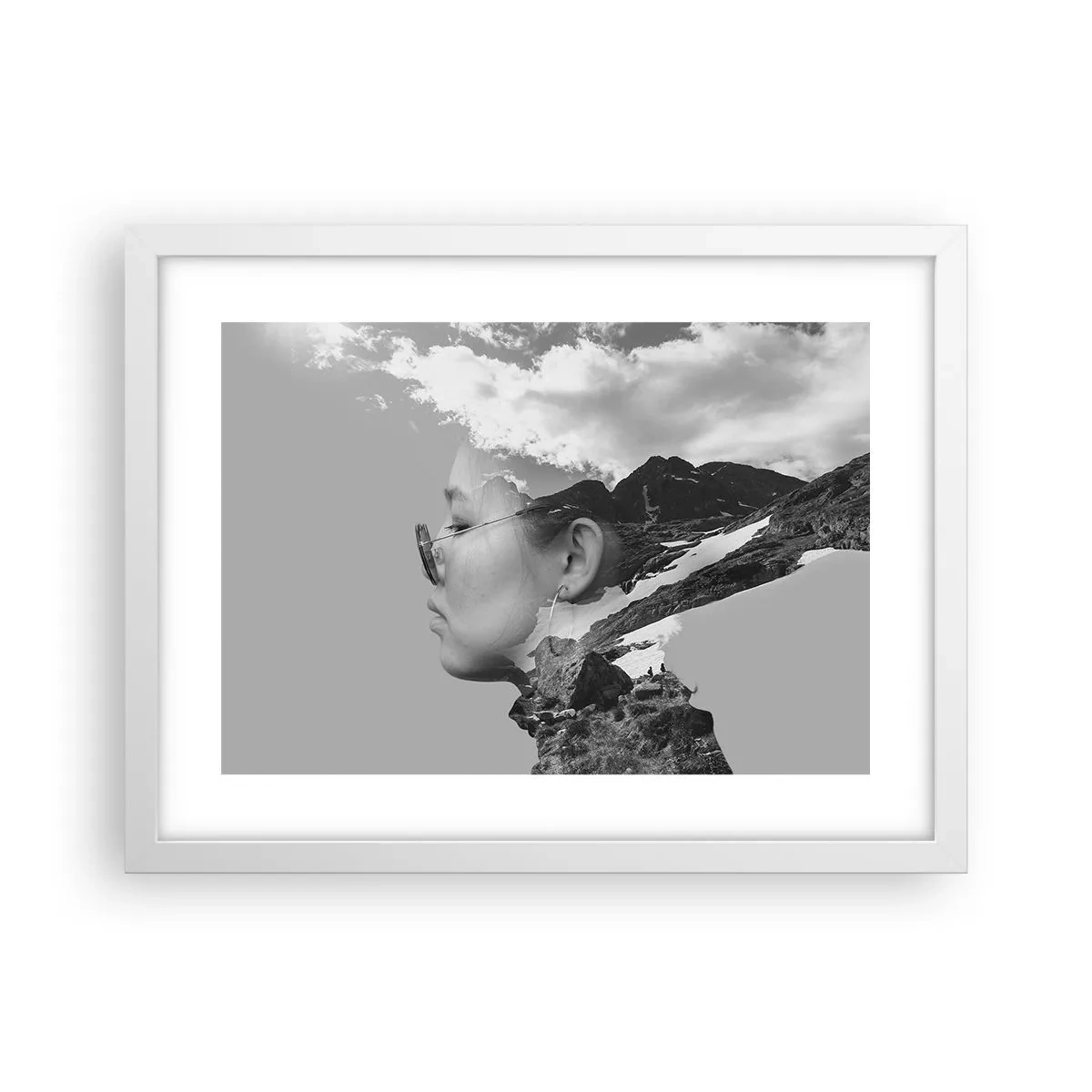 Affiche dans un cadre blanc - Poster - Portrait de montagnes et nuages - 40x30 cm