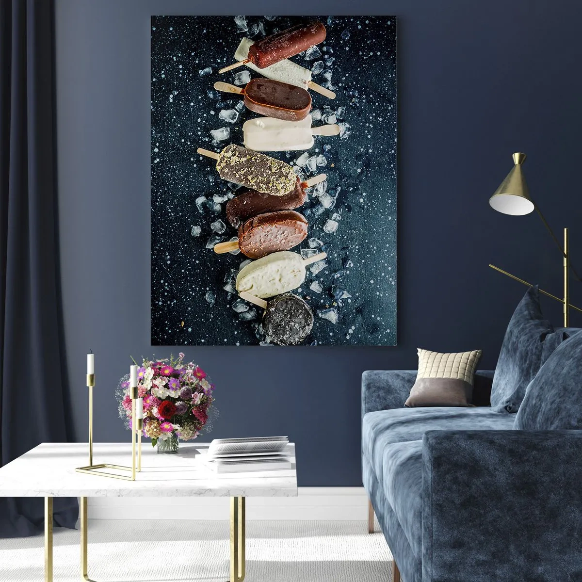 Impression sur verre - Image sur verre - Glaces aux saveurs variées disposées sur des glaçons - 50x70cm - Le goût de l'été chaud - Décoration murale moderne pour le salon et la chambre ARTTOR