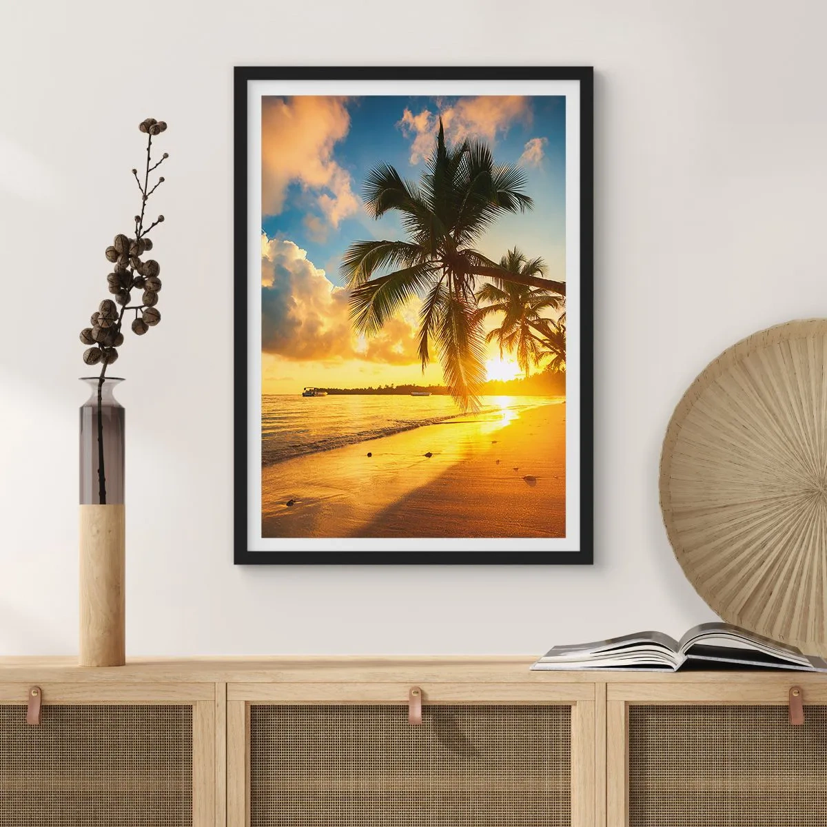 Affiche dans un cadre noir - Poster - Plage tropicale au coucher du soleil avec palmiers - 50x70cm - Rêve caribéen - Décoration murale moderne pour le salon et la chambre ARTTOR
