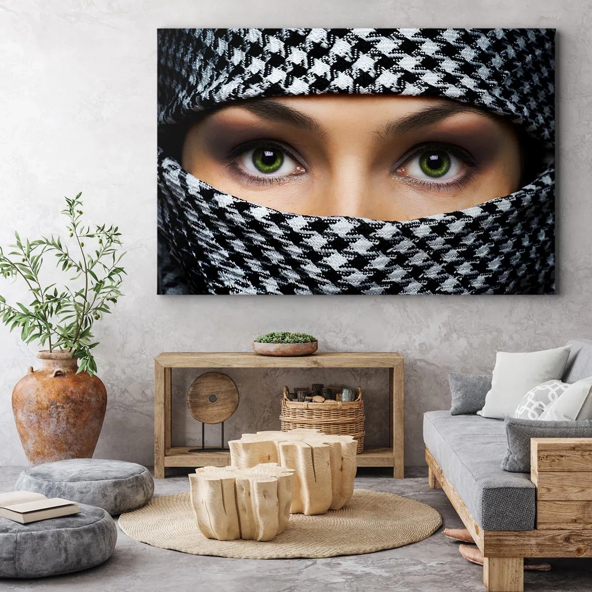 Impression sur toile - Image sur toile - Les yeux verts d'une femme sont cachés derrière un tissu à motifs en noir et blanc. - 120x80cm - Un portrait d'une beauté voilée aux yeux verts - Décoration murale moderne pour le salon et la chambre ARTTOR