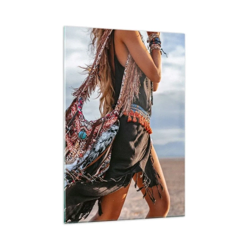 Impression sur verre - Image sur verre - Une femme dans un style bohème avec des détails de plumes et de bijoux - 70x100cm - La fille du chaman - Décoration murale moderne pour le salon et la chambre ARTTOR