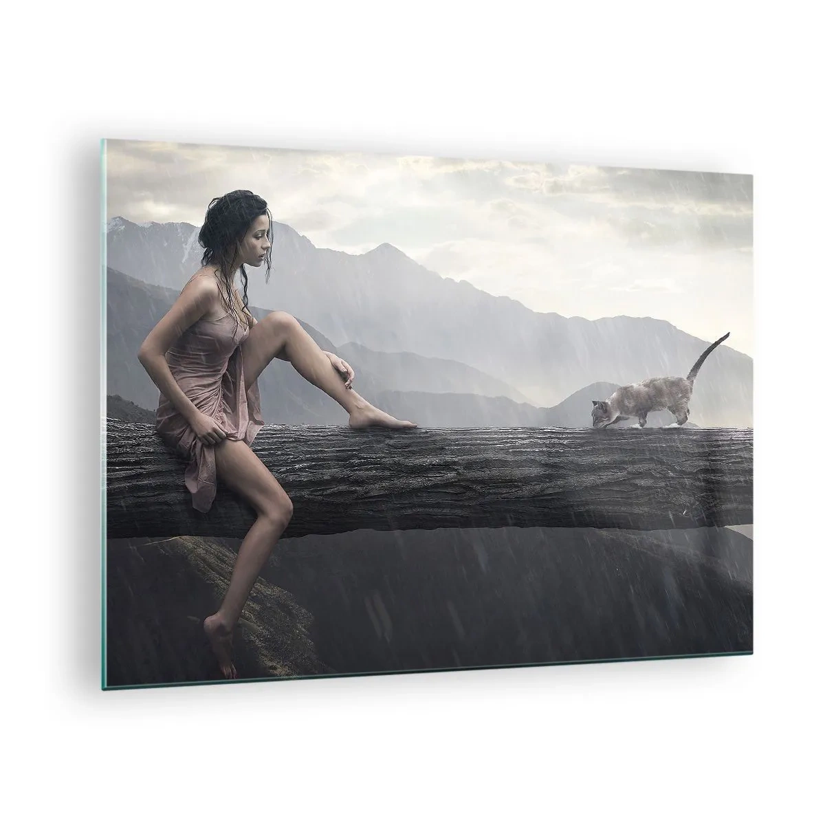 Impression sur verre - Image sur verre - Une femme et un chat sur une bûche de bois dans un paysage pluvieux - 70x50cm - Des sommets de beauté - Décoration murale moderne pour le salon et la chambre ARTTOR