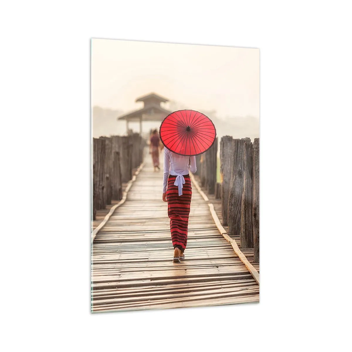 Impression sur verre - Image sur verre - Une femme avec un parapluie rouge sur un pont en bois - 70x100cm - Sur le vieux pont - Décoration murale moderne pour le salon et la chambre ARTTOR