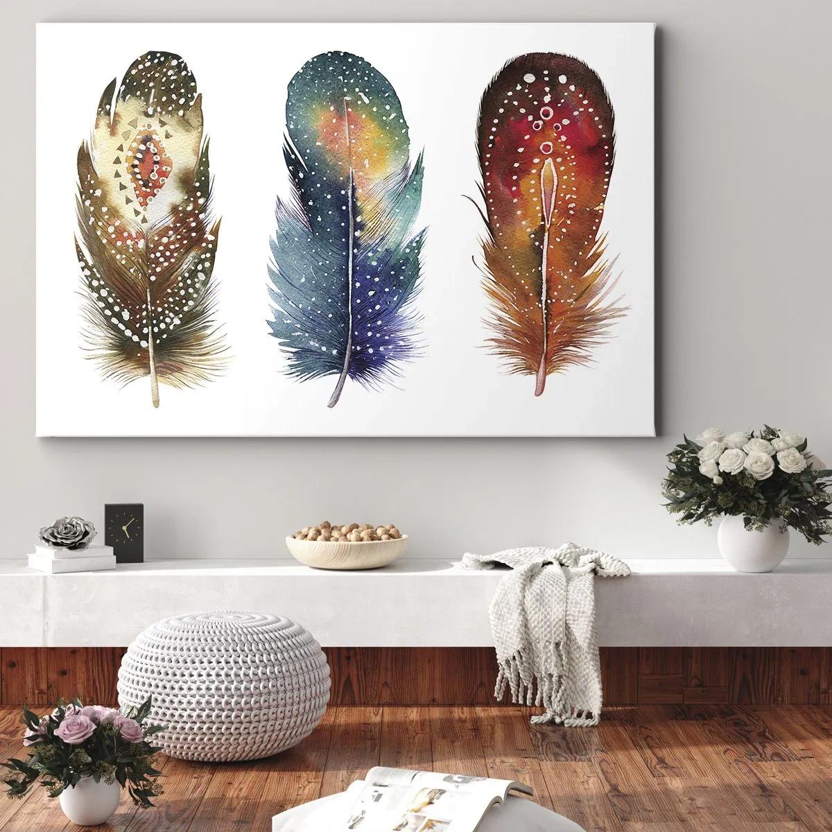 Impression sur toile - Image sur toile - Trois plumes colorées avec des motifs artistiques sur un fond clair - 70x50cm - Rituels, cérémonies, secrets - Décoration murale moderne pour le salon et la chambre ARTTOR