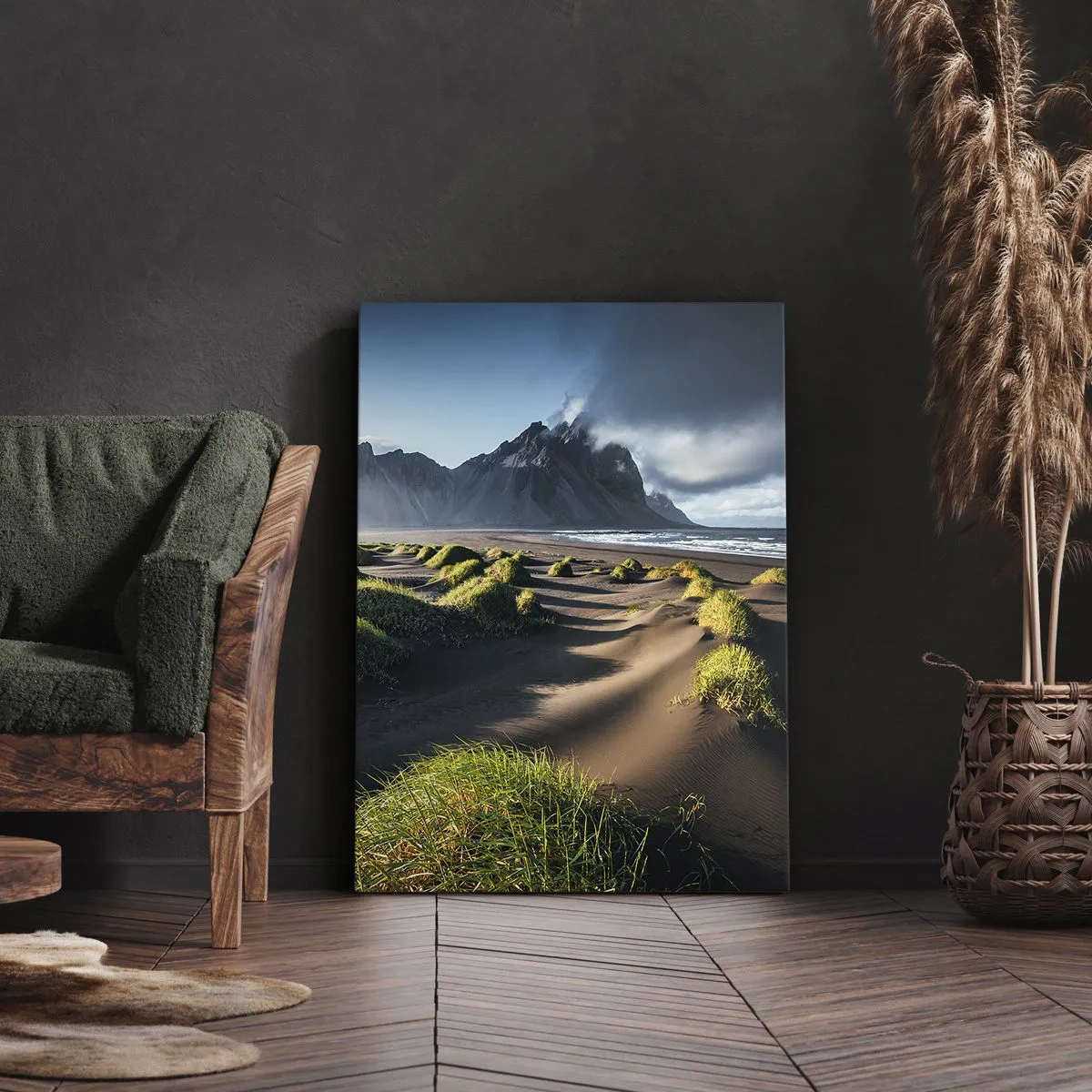 Impression sur toile - Image sur toile - Dunes vertes avec un arrière-plan montagneux sous un ciel bleu - 70x100cm - Harmonie des éléments - Décoration murale moderne pour le salon et la chambre ARTTOR