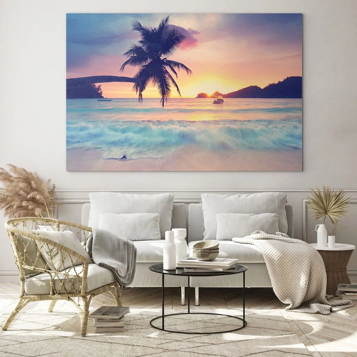 Impression sur verre - Image sur verre - Plage de palmiers au coucher du soleil avec un bateau à l'horizon - 100x70cm - Une soirée à la baie - Décoration murale moderne pour le salon et la chambre ARTTOR