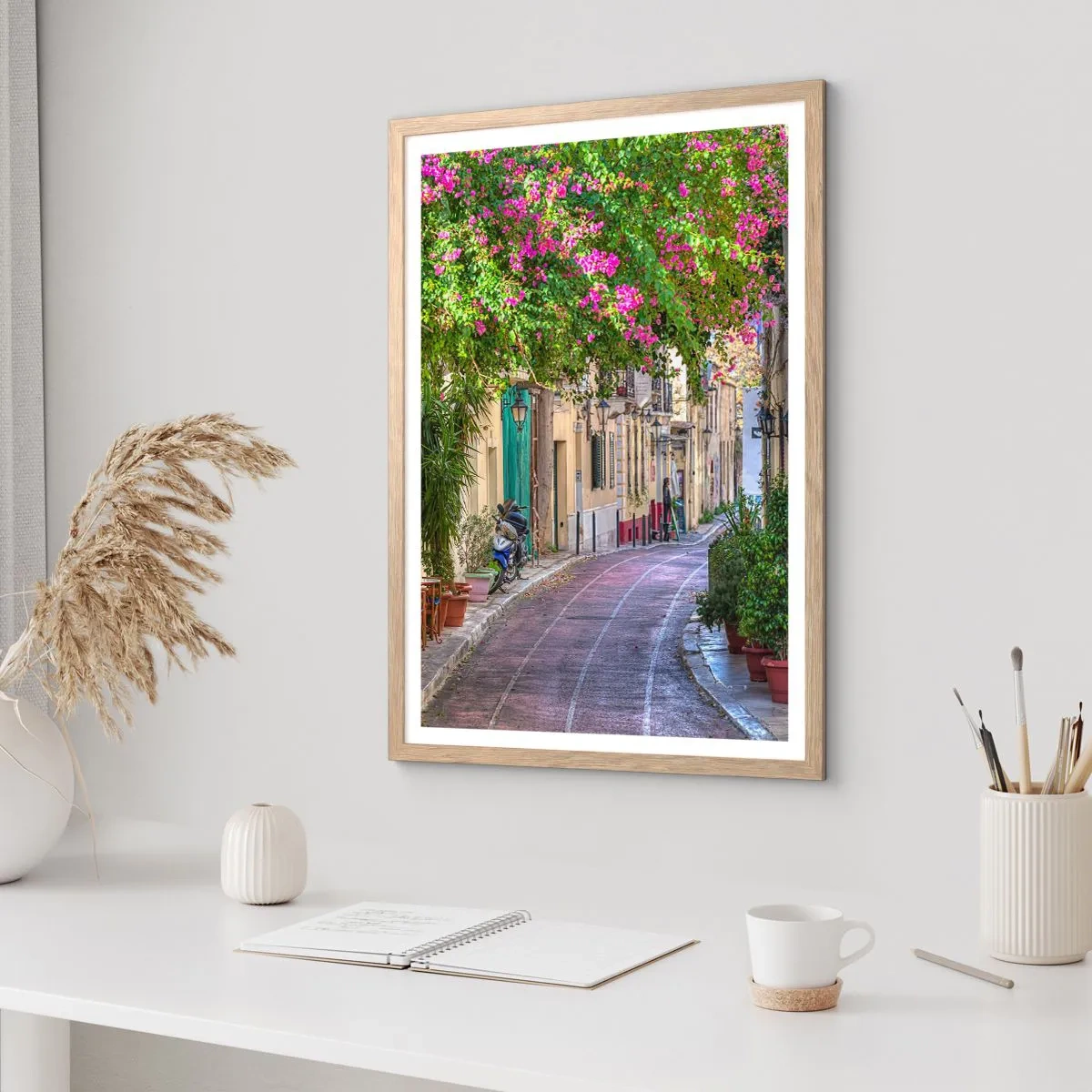 Affiche dans un chêne clair - Poster - Allée fleurie - 40x50 cm