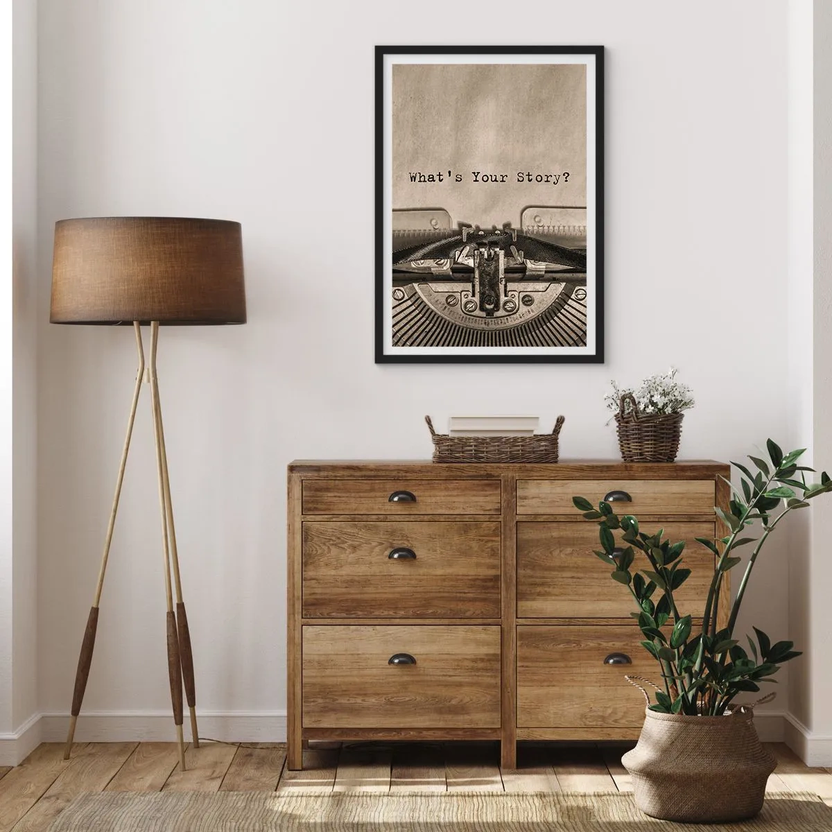 Affiche dans un cadre noir - Poster - Une vieille machine à écrire avec les mots « Quelle est votre histoire » écrits dessus - 50x70cm - Réponds-moi - Décoration murale moderne pour le salon et la chambre ARTTOR