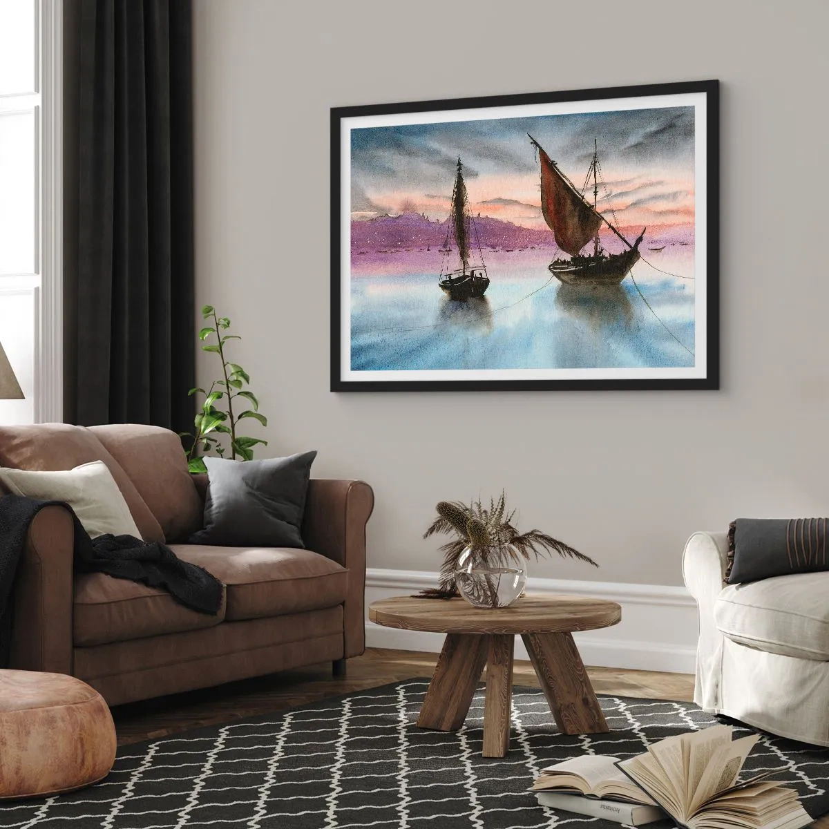Affiche dans un cadre noir - Poster - Deux voiliers amarrés sur une eau calme au crépuscule - 70x50cm - Soirée au port - Décoration murale moderne pour le salon et la chambre ARTTOR