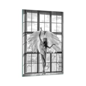 Impression sur verre - Image sur verre - Une femme avec des ailes d'ange sur fond de fenêtre de loft - 70x100cm - La ville des anges? - Décoration murale moderne pour le salon et la chambre ARTTOR
