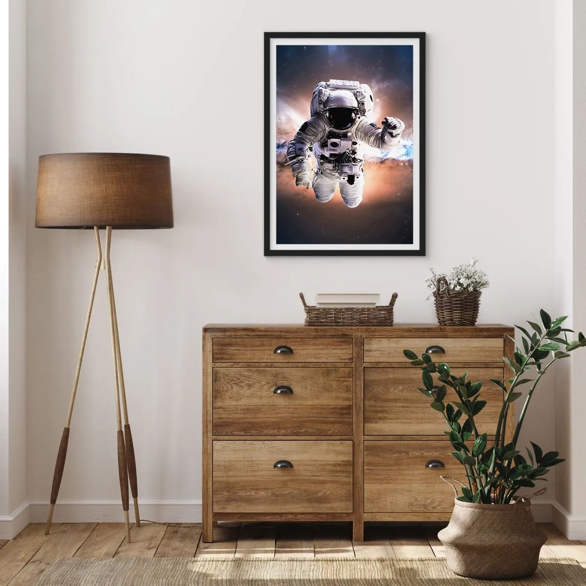 Affiche dans un cadre noir - Poster - Astronaute dans l'espace - 50x70cm - Salutations de l'espace - Décoration murale moderne pour le salon et la chambre ARTTOR