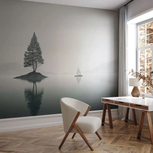 Papier Peint Photo Standard Eco - Un lac minimaliste avec un arbre solitaire et un voilier dans un paysage brumeux - 100x70cm - Un rêve somnolent - Décoration murale moderne pour le salon et la chambre ARTTOR