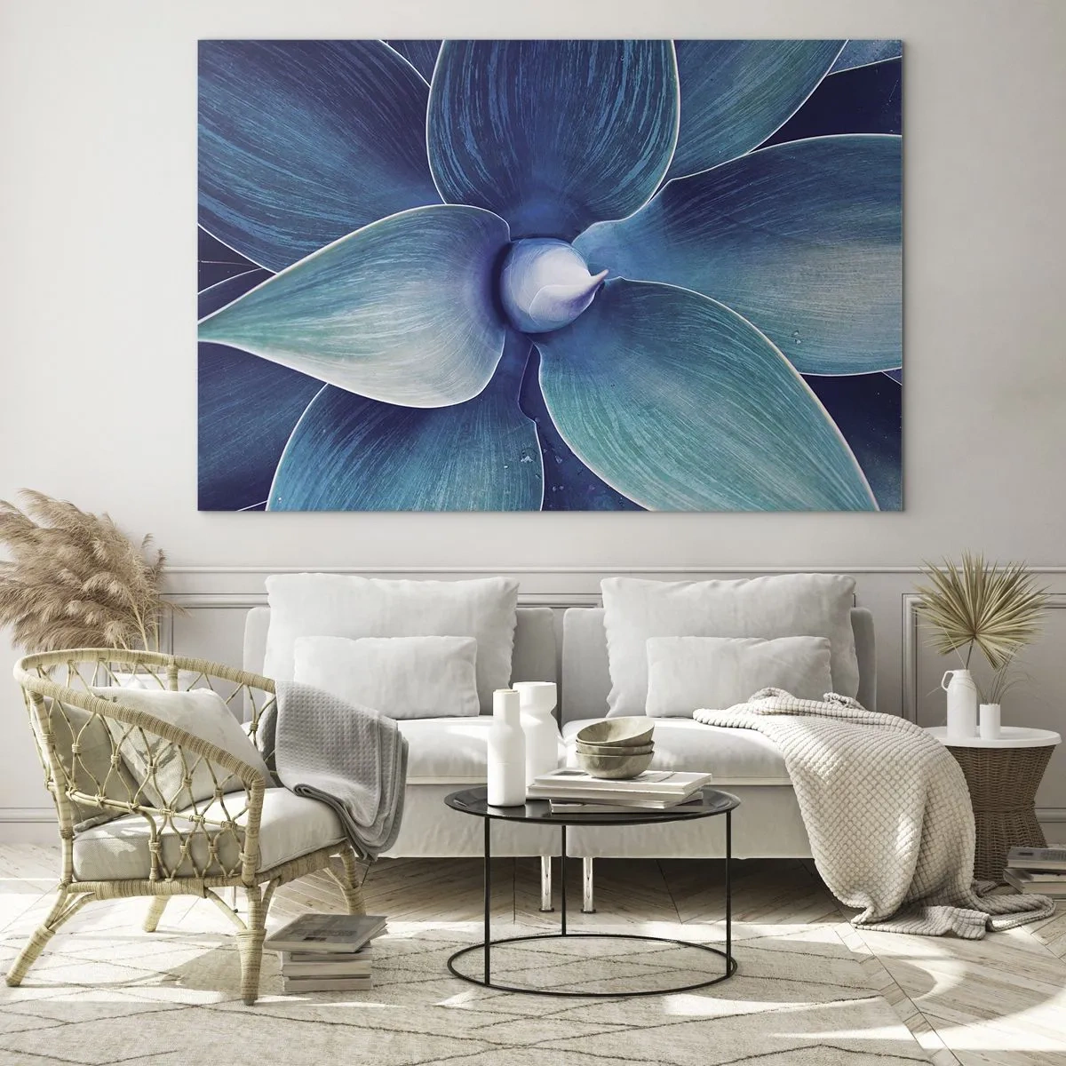 Impression sur verre - Image sur verre - Macrophotographie d'une plante dans des tons de bleu - 70x50cm - Le bleu du ciel - Décoration murale moderne pour le salon et la chambre ARTTOR