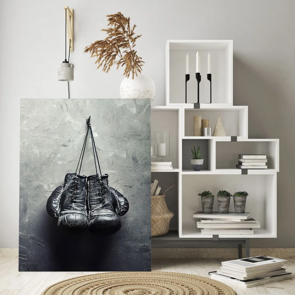 Impression sur verre - Image sur verre - Gants de boxe noirs accrochés au mur - 50x70cm - Un temps pour se battre et un temps pour la paix - Décoration murale moderne pour le salon et la chambre ARTTOR