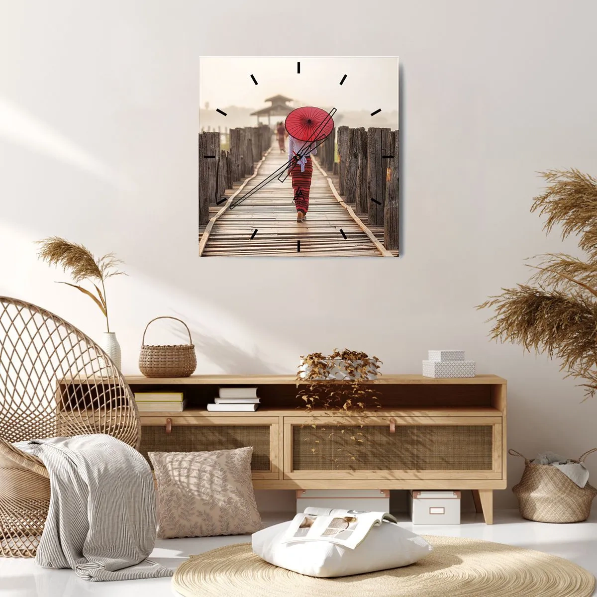 Horloge murale - Pendule murale - Une femme avec un parapluie rouge sur un pont en bois - 30x30cm - Sur le vieux pont - Décoration murale moderne pour le salon et la chambre ARTTOR