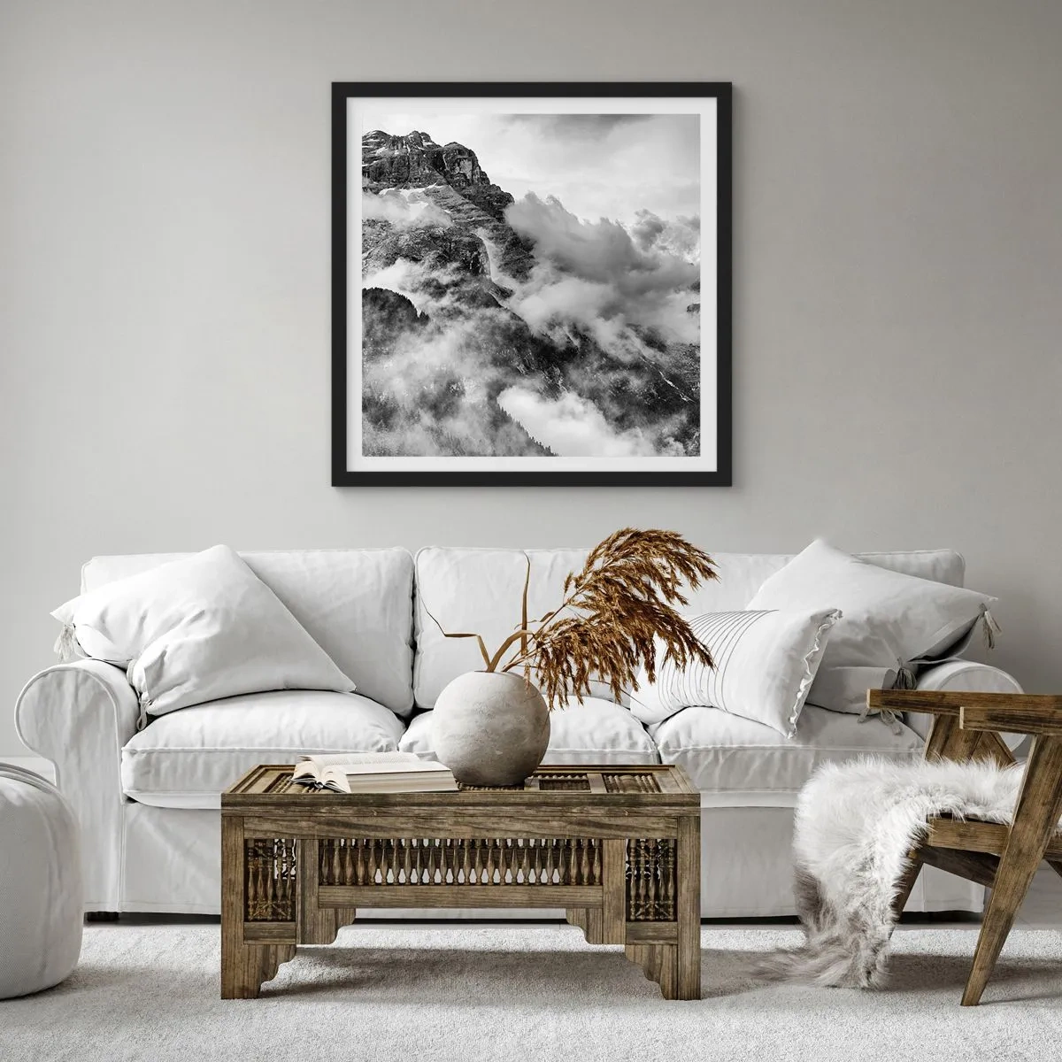 Affiche dans un cadre noir - Poster - Belle et cruelle - 30x30 cm