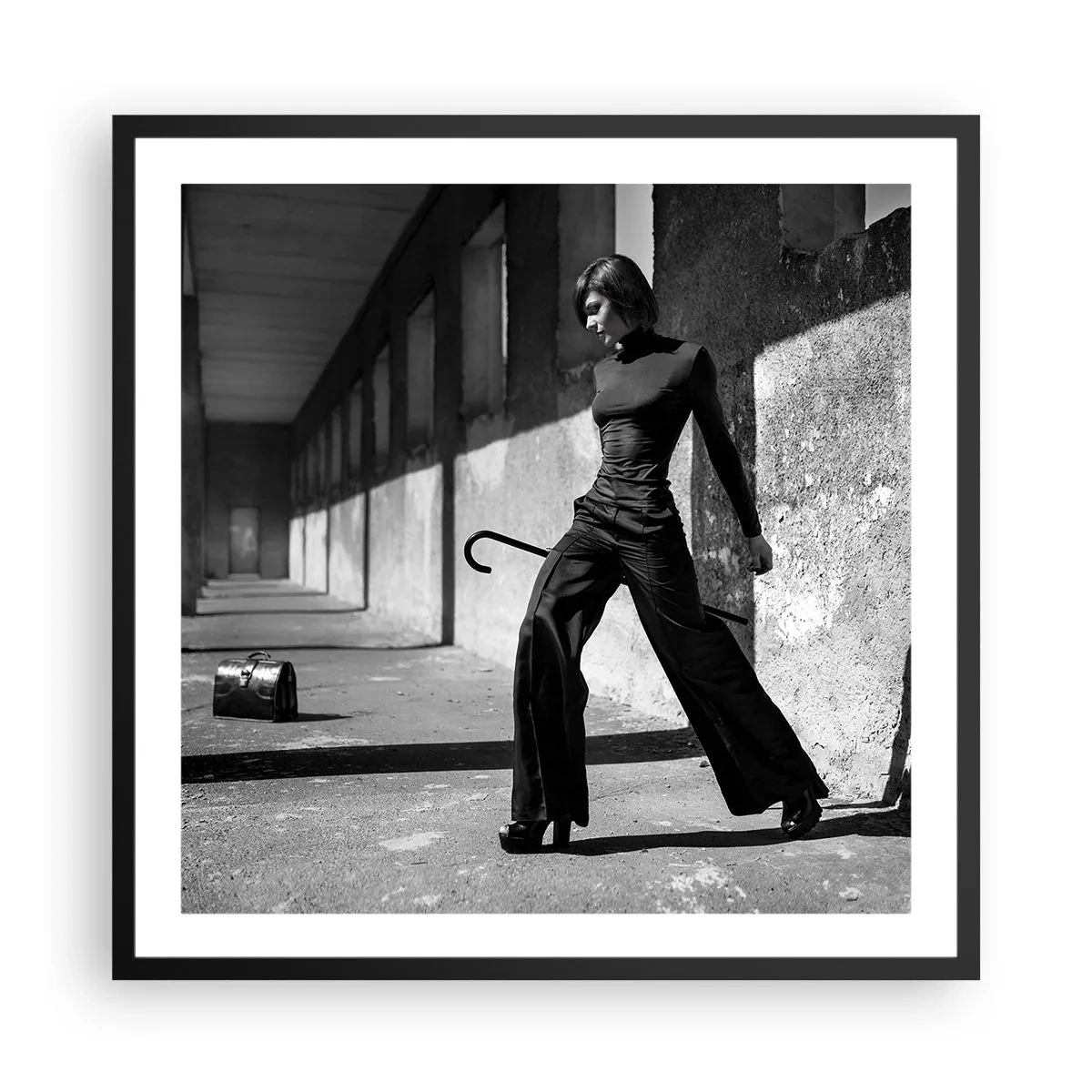 Affiche dans un cadre noir - Poster - Élégance urbaine - 60x60 cm