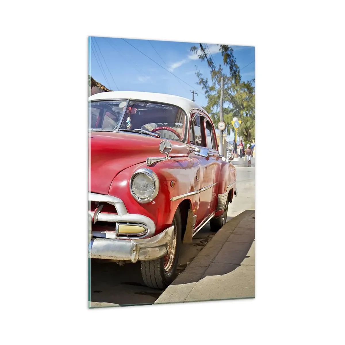 Impression sur verre - Image sur verre - Une voiture classique rouge garée dans la rue par une journée ensoleillée - 80x120cm - Seulement à Cuba - Décoration murale moderne pour le salon et la chambre ARTTOR