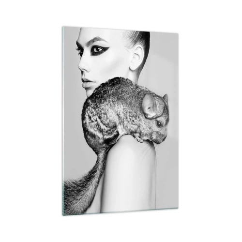 Impression sur verre - Image sur verre - Femme stylisée avec un chinchilla dans une élégante composition en noir et blanc - 70x100cm - Dame au chinchilla - Décoration murale moderne pour le salon et la chambre ARTTOR