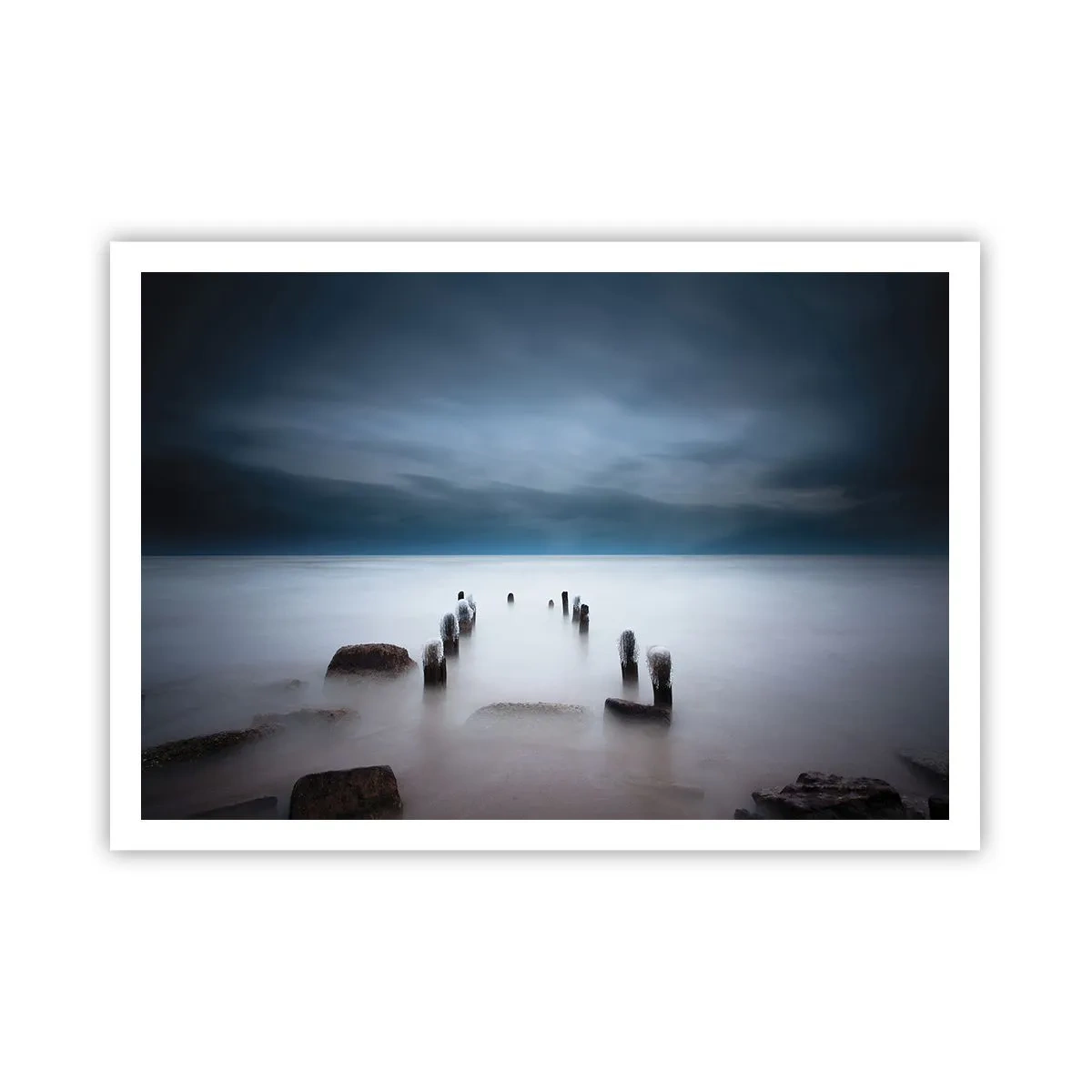 Affiche - Poster - La vieille jetée sur fond de mer calme - 100x70cm - Lac pensif - Décoration murale moderne pour le salon et la chambre ARTTOR