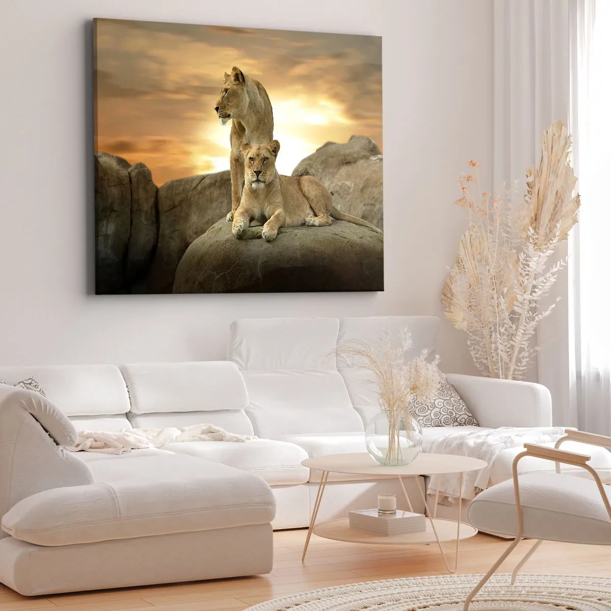 Impression sur toile - Image sur toile - Deux lionnes se reposant sur un rocher au coucher du soleil - 120x80cm - Majesté royale - Décoration murale moderne pour le salon et la chambre ARTTOR