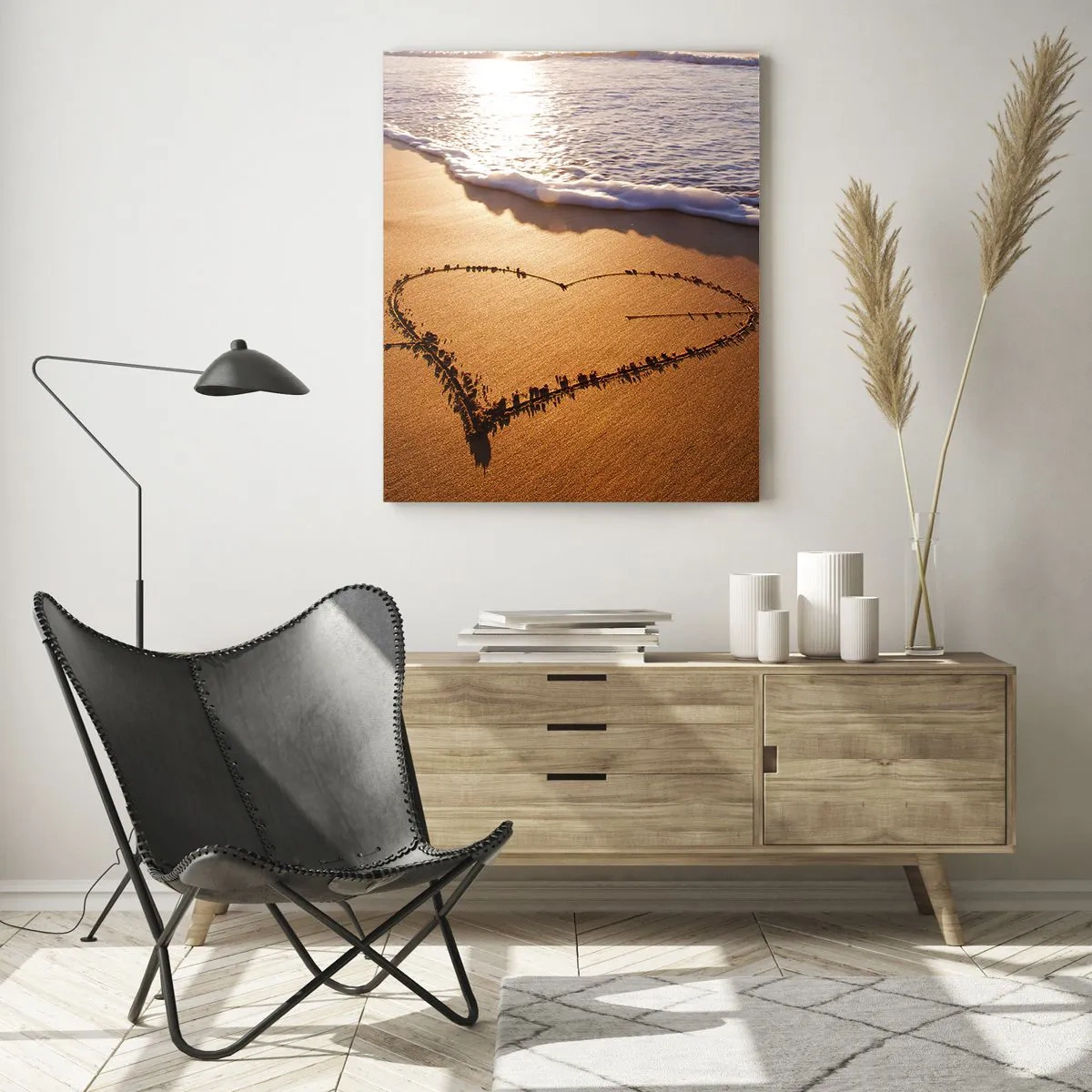 Impression sur verre - Image sur verre - Un cœur fait de sable sur la plage au coucher du soleil - 80x120cm - Confession de vacances - Décoration murale moderne pour le salon et la chambre ARTTOR