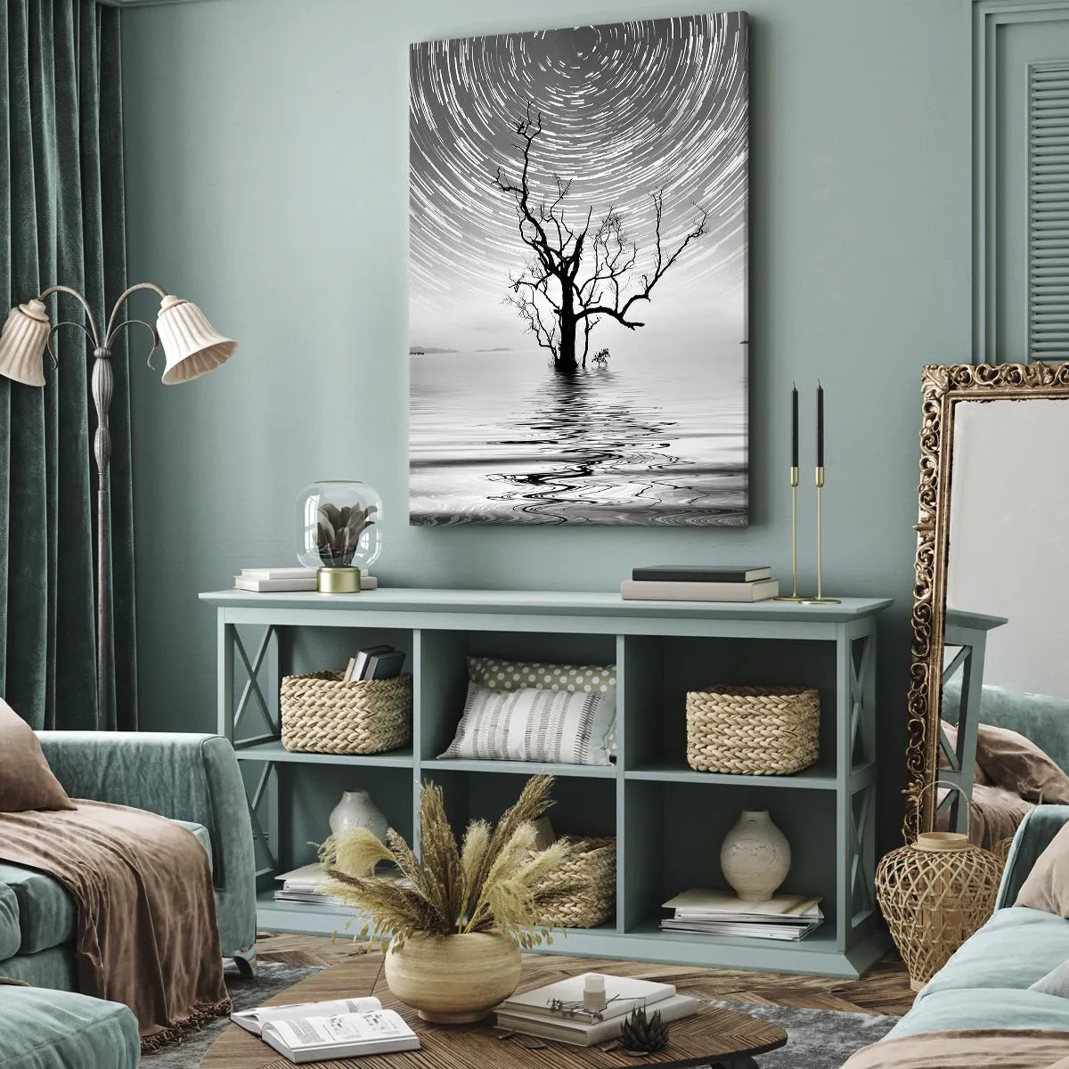Impression sur toile - Image sur toile - Un arbre dans l'eau sous un ciel nocturne avec des étoiles en mouvement - 50x70cm - La symphonie de la nature - Décoration murale moderne pour le salon et la chambre ARTTOR