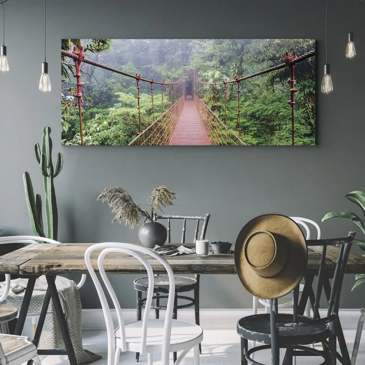 Impression sur toile - Image sur toile - Un pont suspendu dans une jungle tropicale entourée de brouillard - 120x50cm - Suspendu sur les couronnes - Décoration murale moderne pour le salon et la chambre ARTTOR