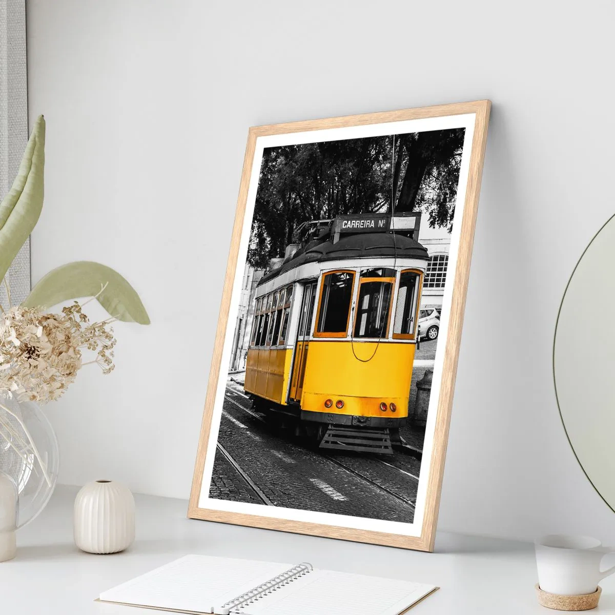 Affiche dans un chêne clair - Poster - Et du fado en arrière-plan - 61x91 cm