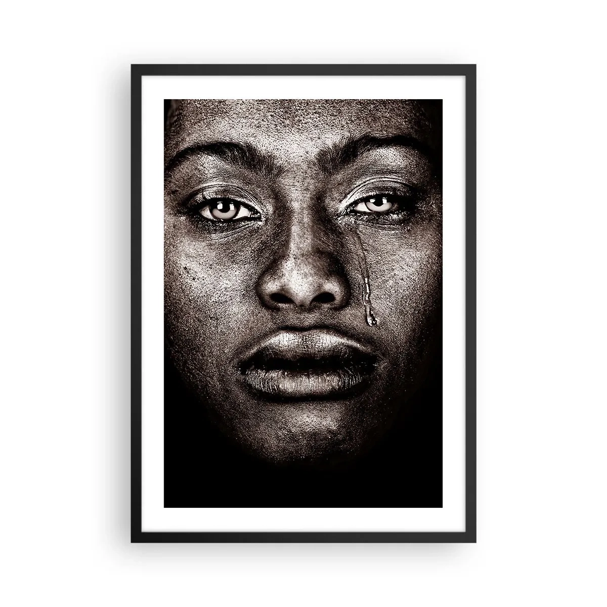 Affiche dans un cadre noir - Poster - Portrait d'un visage avec une larme expressive dans un style monochrome - 50x70cm - Une larme - Décoration murale moderne pour le salon et la chambre ARTTOR