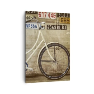 Impression sur toile - Image sur toile - Un vélo rétro contre un mur décoré de plaques d'immatriculation - 70x100cm - Pas de complexes - Décoration murale moderne pour le salon et la chambre ARTTOR