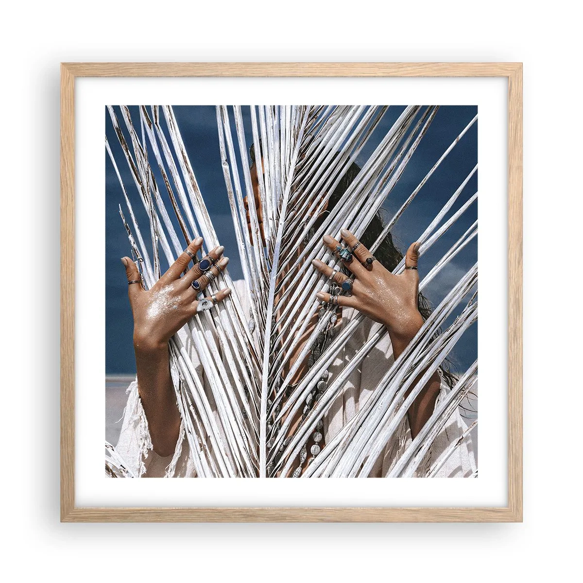 Affiche dans un chêne clair - Poster - Fille de chaman ? - 50x50 cm