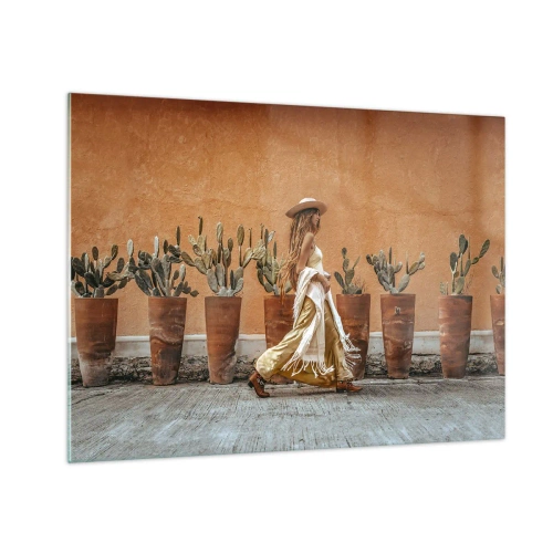 Impression sur verre - Image sur verre - Une femme de style bohème marchant devant des pots de cactus. - 70x50cm - Style hippie - Décoration murale moderne pour le salon et la chambre ARTTOR