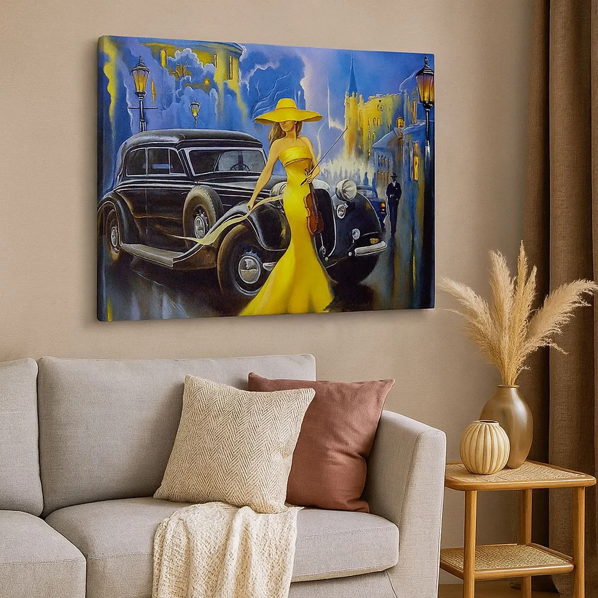 Impression sur toile - Image sur toile - Une femme en robe jaune avec un violon à côté d'une voiture rétro. - 70x50cm - Nocturne pour violon et amour - Décoration murale moderne pour le salon et la chambre ARTTOR