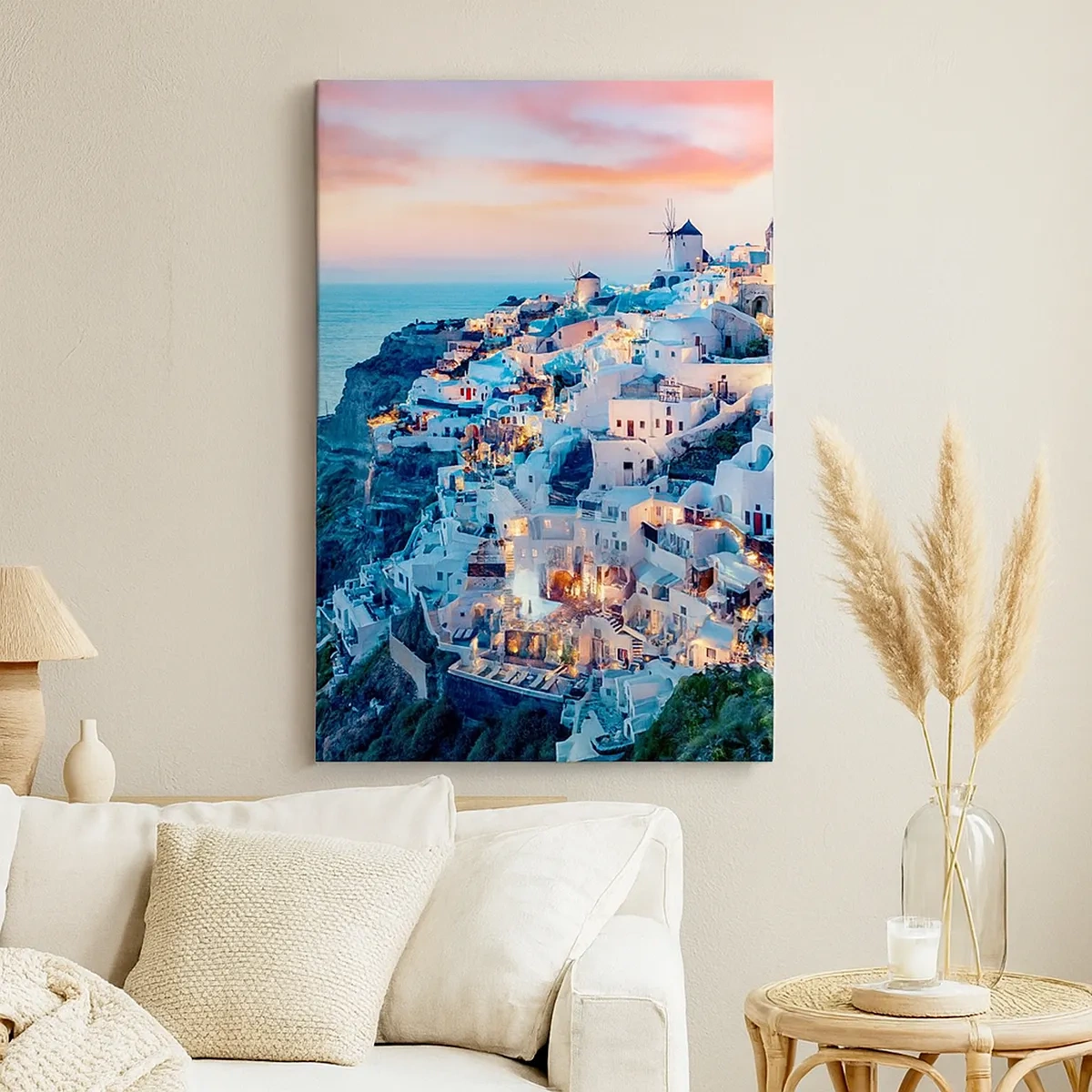 Impression sur toile - Image sur toile - Santorin au coucher du soleil avec des bâtiments blancs sur la colline - 50x70cm - Vos grandes vacances en Grèce - Décoration murale moderne pour le salon et la chambre ARTTOR