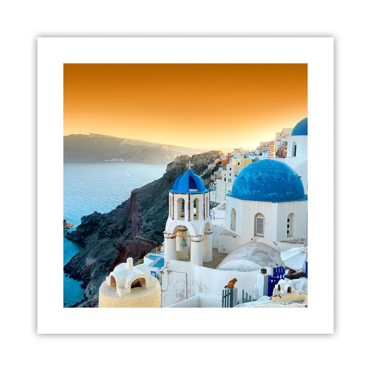 Affiche - Poster - Santorin - blotti contre les rochers - 40x40 cm