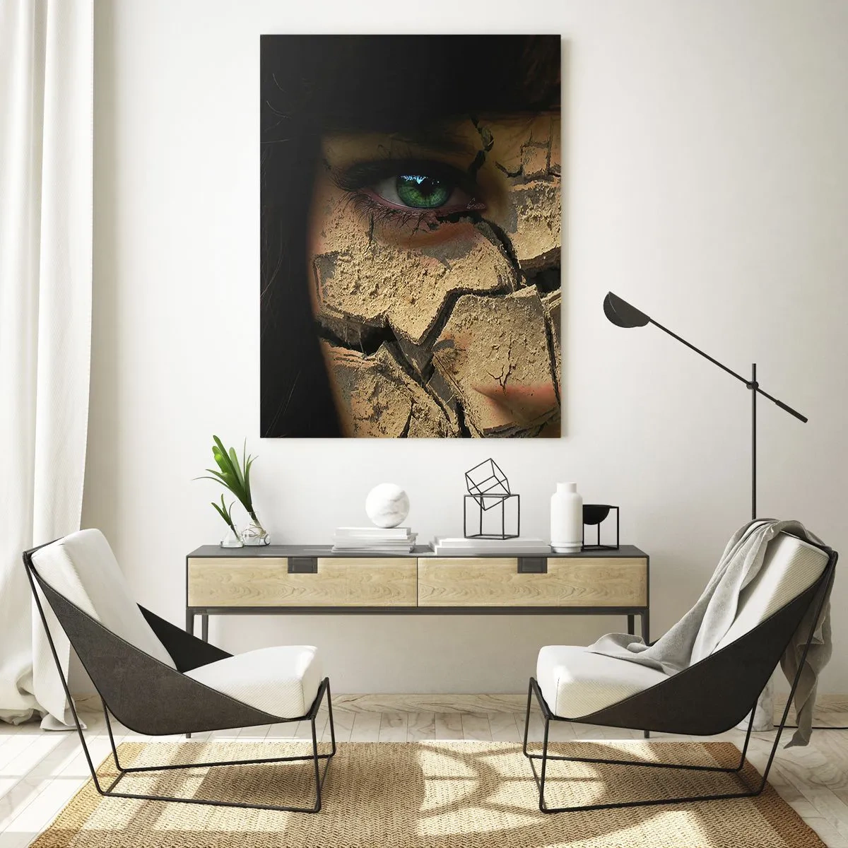 Impression sur verre - Image sur verre - Le visage d'une femme aux yeux verts recouvert d'une structure de terre craquelée - 70x100cm - Plaisir et effroi en même temps - Décoration murale moderne pour le salon et la chambre ARTTOR