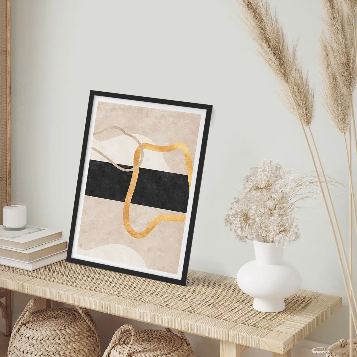Affiche dans un cadre noir - Poster - Composition abstraite avec du noir, de l'or et un fond neutre - 50x70cm - Formes emmellées - Décoration murale moderne pour le salon et la chambre ARTTOR