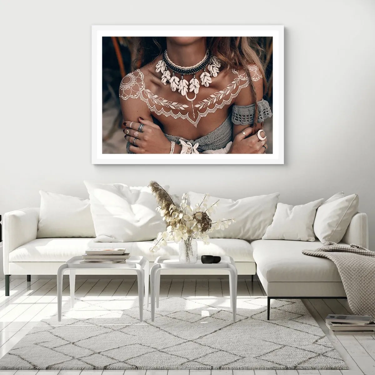 Affiche dans un cadre blanc - Poster - Talismans, rituels de la féminité - 70x50 cm