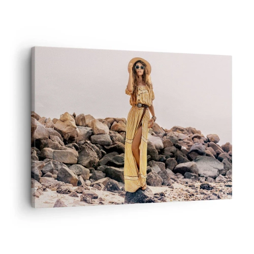 Impression sur toile - Image sur toile - Une femme au style bohème sur fond de plage rocheuse - 70x50cm - La magie des pierres - Décoration murale moderne pour le salon et la chambre ARTTOR